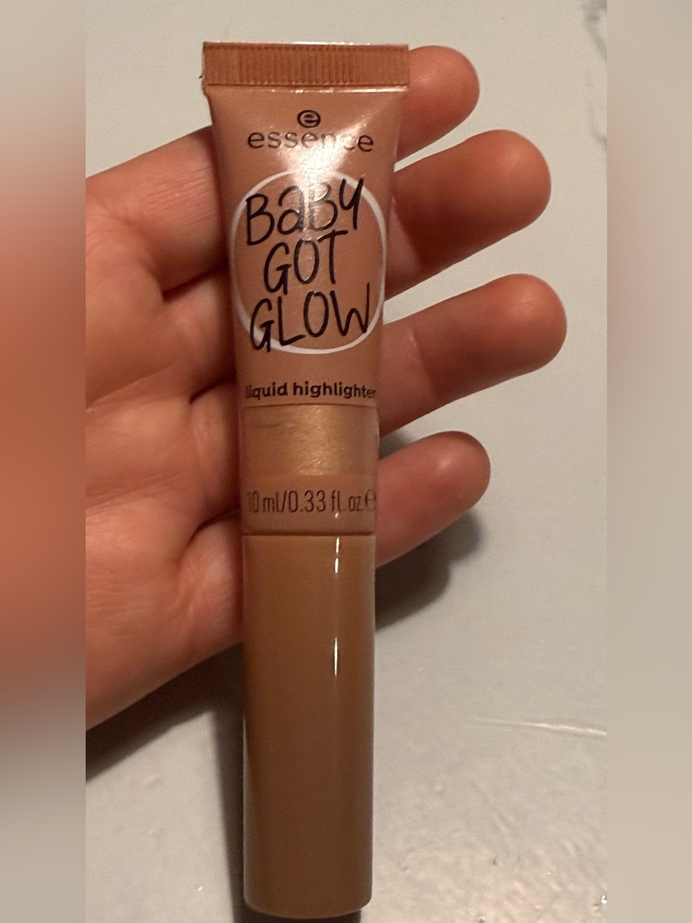 Essence Baby Got Glow Liquid Highlighter — Warm Champagne Glow